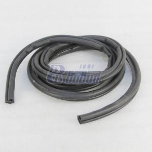 Уплотнитель проёма двери  330-6107010