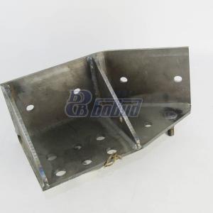 Кронштейн правый 6370-2803016