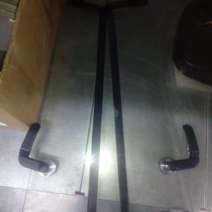 Стекло поворотное правое с ручкой  330-6103050