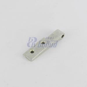 кронштейн оси панели облицовочной левый (ПАО КАМАЗ) 63501-8407011