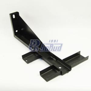 Кронштейн левого брызговика буфера  4320Я2-8403425-10