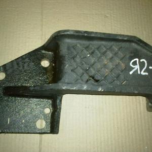 Кронштейн передн.опоры дв.ЯМЗ-238,правый  4320Я2-1001012-10