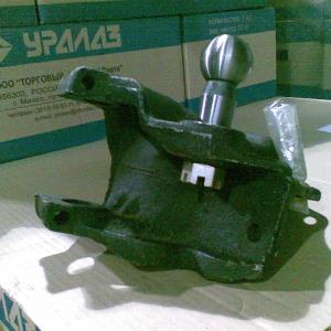 Кронштейн передний левый,передней рессоры (к-кт с усиленным пальцем и гайкой)  4322-2902445-01